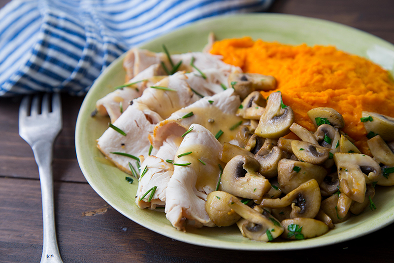 Filet de dinde mousseline carottes champignons