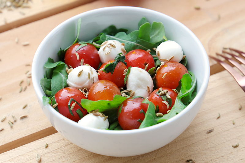 Salade tomates cerise et mozarella