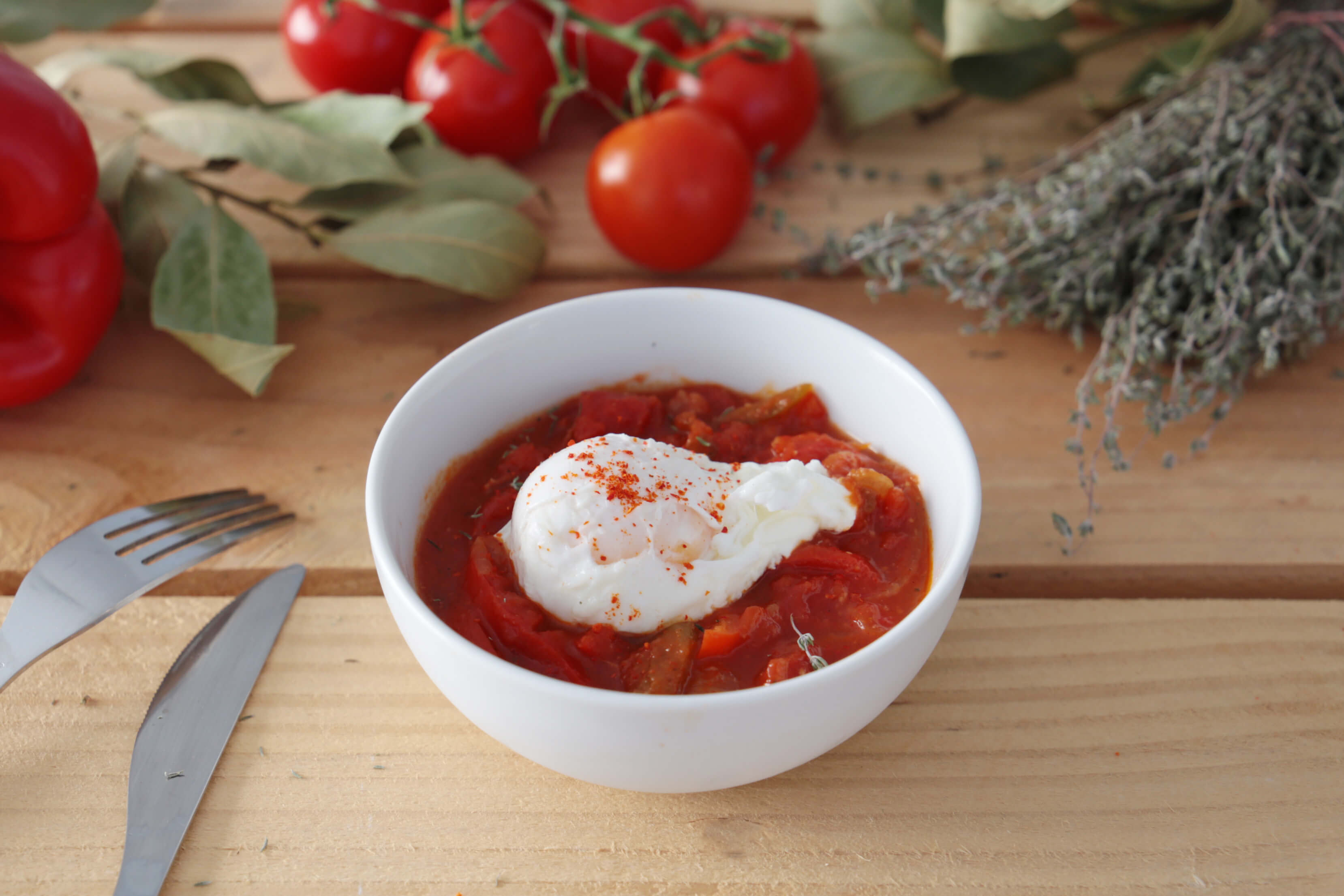 Piperade et oeuf poché
