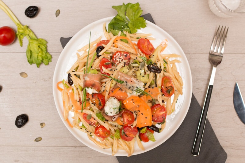 Salade pates tomates céleri